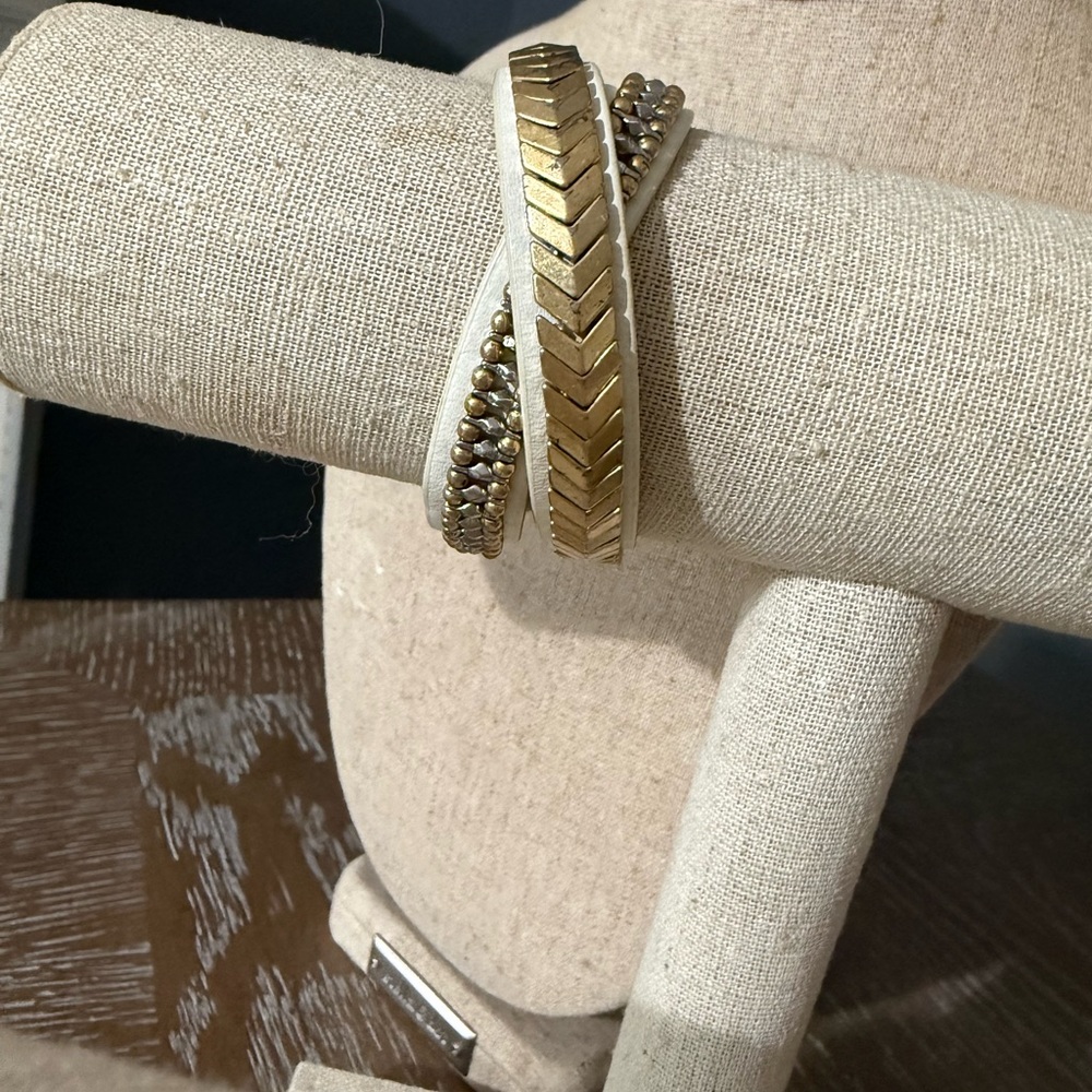 Stella & Dot Gold and Cream Bracelet